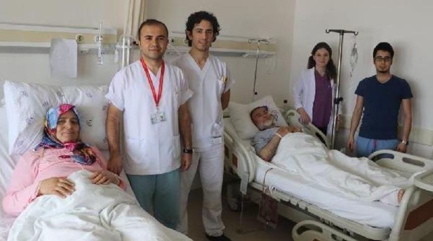 50 Yıllık Eşine B&ouml;breğiyle Hayat Verdi