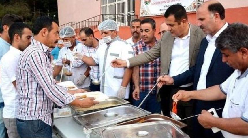 Ceylanpınar&rsquo;da Toplu İftar Yemeği