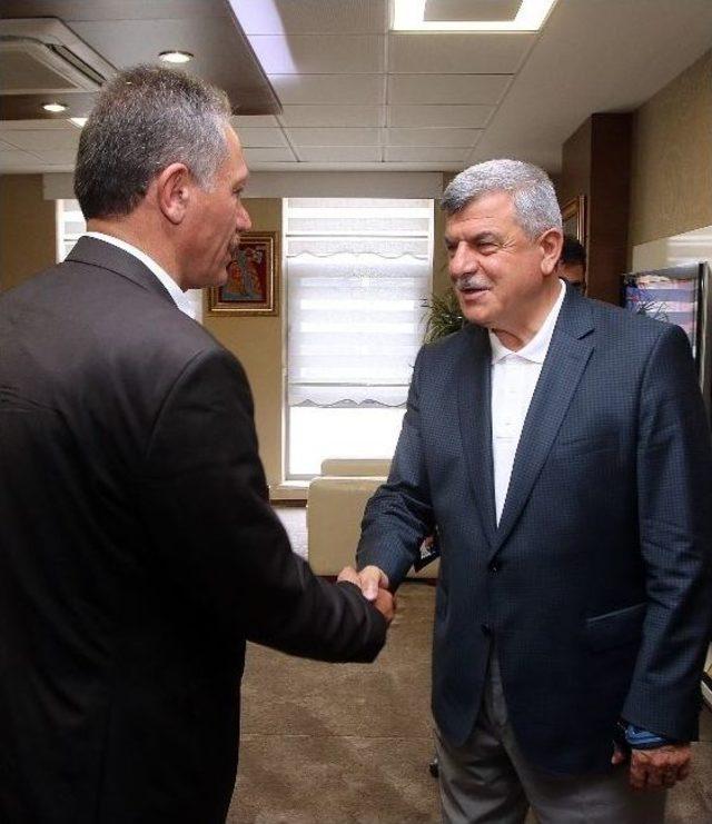 Başkan Karaomsanoğlu, Ardahan Hanak Belediye Başkanını Ağırladı 1