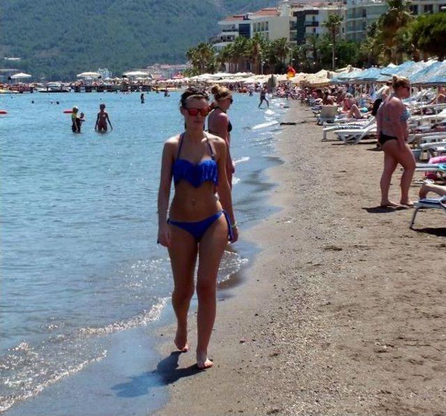 Marmaris Plajları Turistlere Kaldı