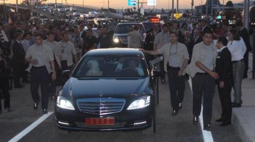 Konak T&uuml;neli'nden G&uuml;nde 22 Bin Ara&ccedil; Ge&ccedil;iyor