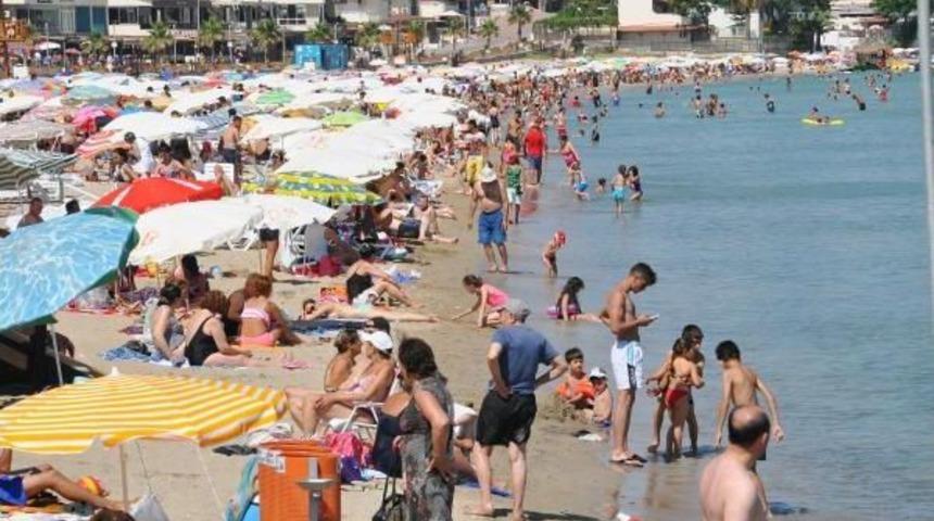 Didim'de Sıcak Hava Sahilleri Doldurdu