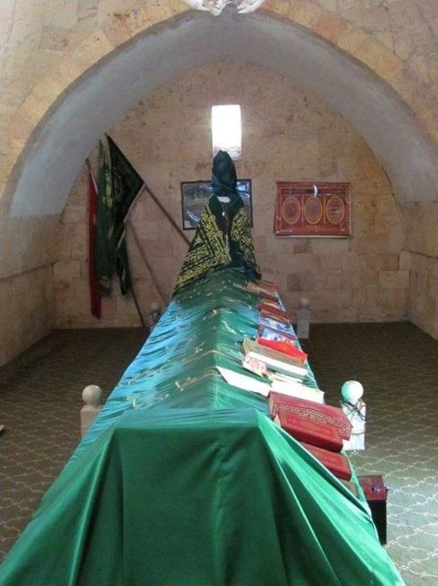 Araban&rsquo;daki Sa&rsquo;d Bin Ebu Vakkas Hz. T&uuml;rbesi İlgi Bekliyor 1