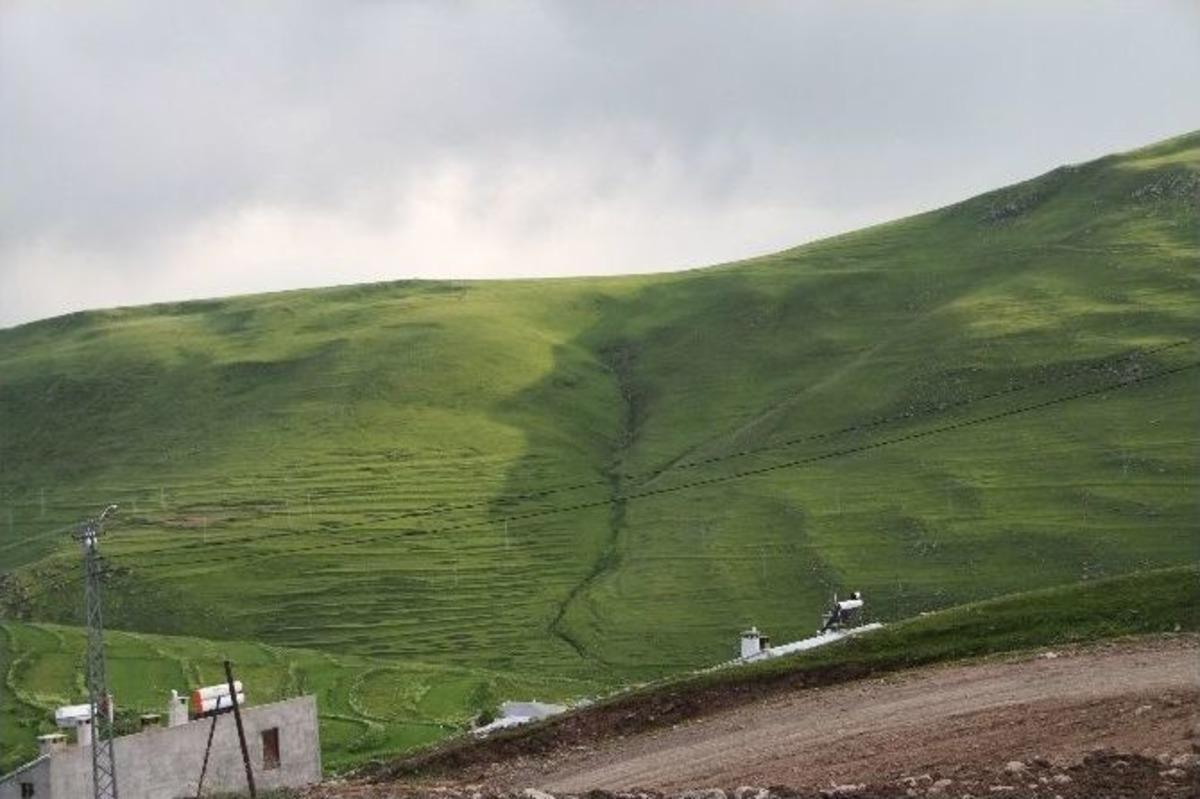 Atat&uuml;rk Sil&uuml;eti Kısa S&uuml;reli Belirdi