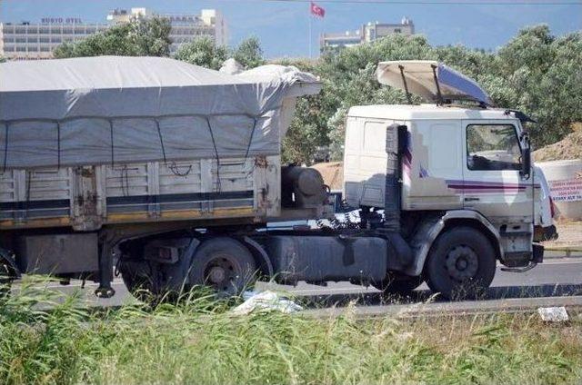 Tır&rsquo;ın Altında Can Verdi 1