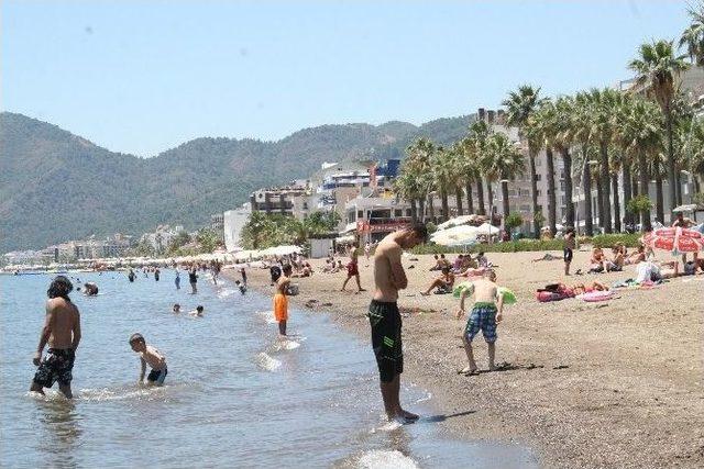 Marmaris Sahillerinde Ramazan Sakinliği 2
