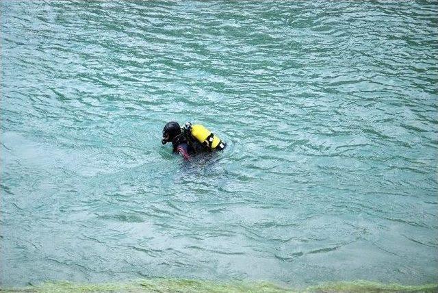 K&uuml;&ccedil;&uuml;k Zeliha Irmakta Boğuldu 1