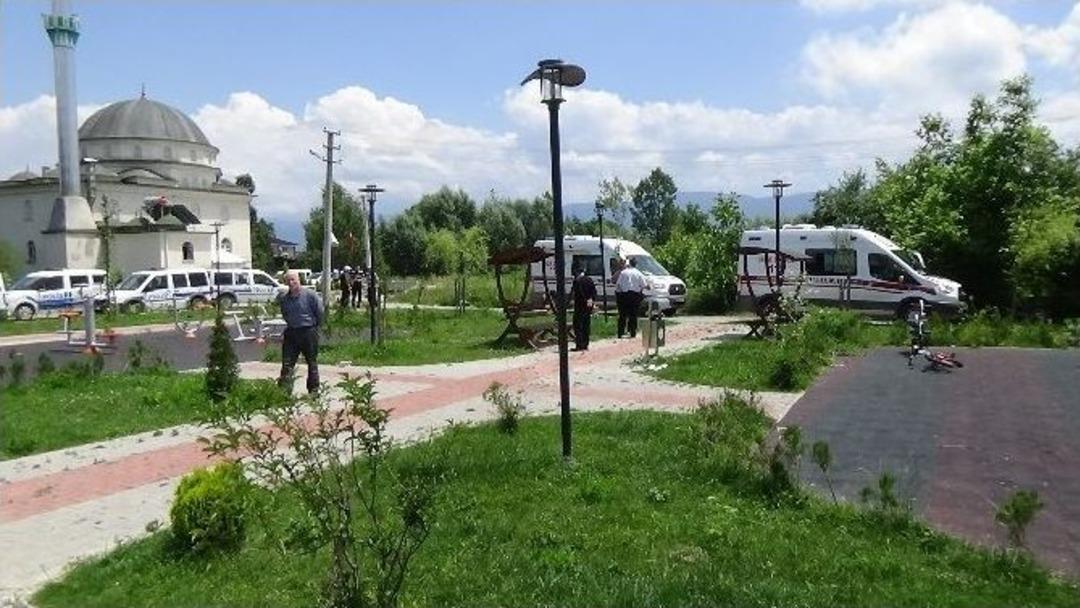 Bolu&rsquo;da 4 Gen&ccedil; Bonzai Y&uuml;z&uuml;nden Hastanelik Oldu