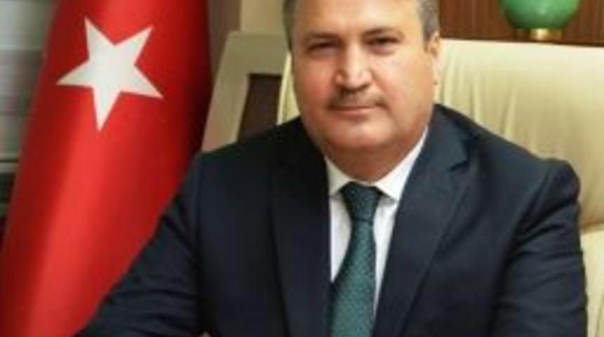 Başkan &Ccedil;er&ccedil;i&rsquo;den Babalar G&uuml;n&uuml; Mesajı