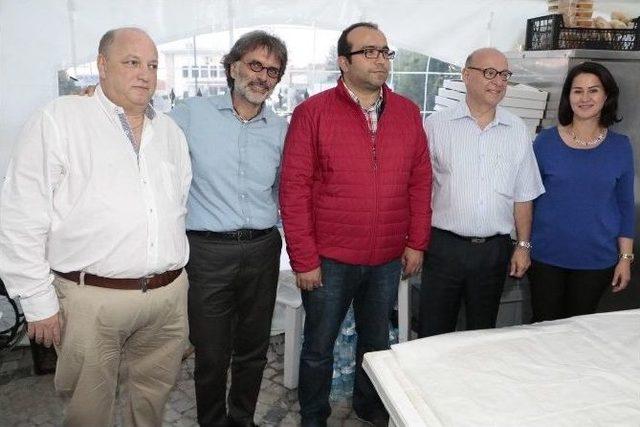 T&uuml;rk Musevi Cemaati&rsquo;nden, Selimiye Camii G&ouml;lgesinde İftar 1