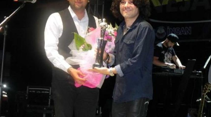 Y&uuml;ksek Sadakat&rsquo;In Solisti Cingi: Bu D&ouml;nemde Atat&uuml;rk Heykelciği Alabilmek &Ccedil;ok &Ouml;nemli