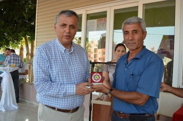 Tenis Turnuvasında Dereceye Girenlere Ödülleri Verildi