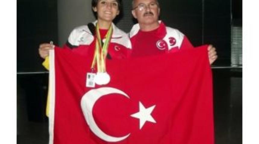 Bilek G&uuml;reşinde G&uuml;lhan Bilgi&ccedil; Avrupa &Uuml;&ccedil;&uuml;nc&uuml;s&uuml; Oldu