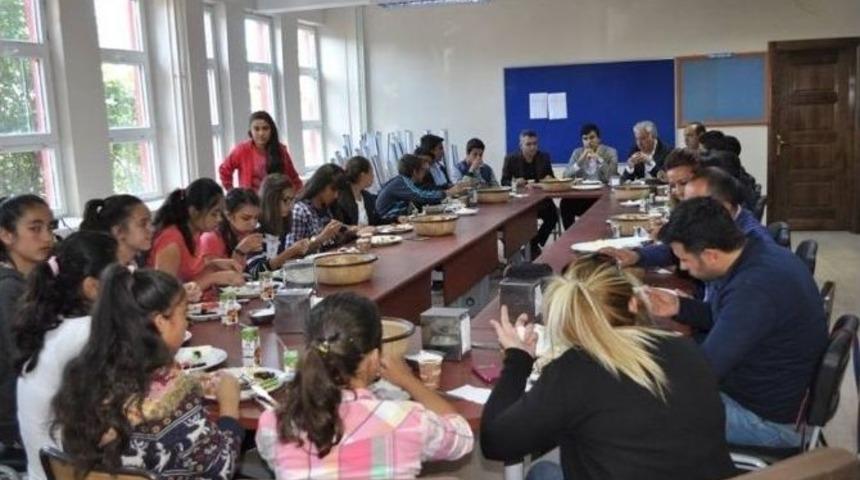 Dostluk Gezisi Bu Kez Manisa&rsquo;dan Arpa&ccedil;ay&rsquo;a Yapıldı