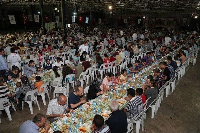 Başkan Zolan Karaman’da Düzenlenen İftar Sofrasında Vatandaşlarla Buluştu