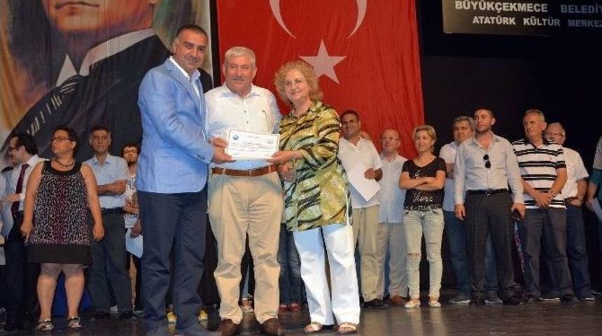 B&uuml;y&uuml;k&ccedil;ekmece Halk Akademisi 400 Mezun Daha Verdi