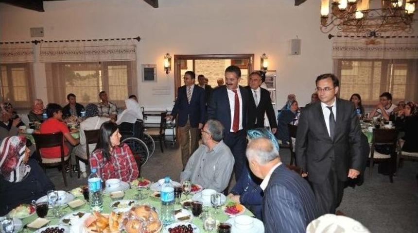 Altındağ&rsquo;da İftar Sofraları Bereketli