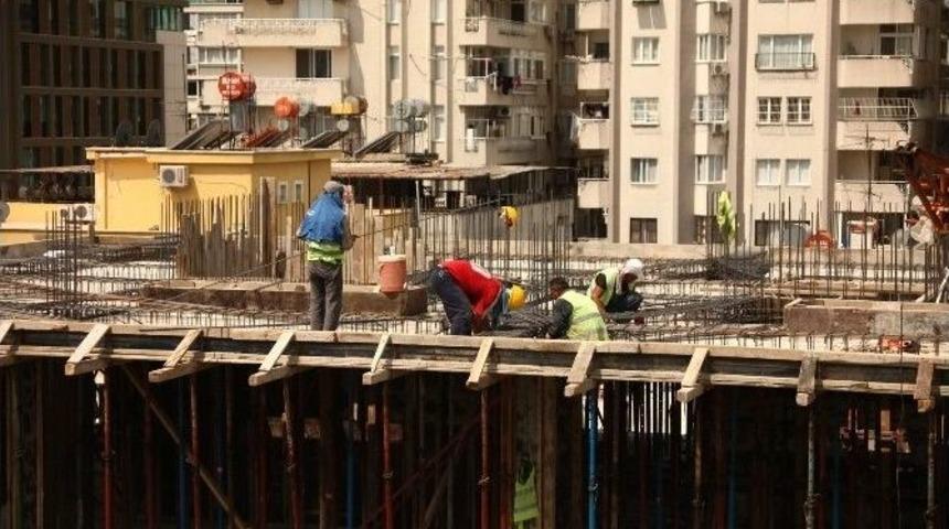 İnşaat İş&ccedil;ileri &lsquo;&ouml;l&uuml;m&uuml;ne&rsquo; &Ccedil;alışıyor