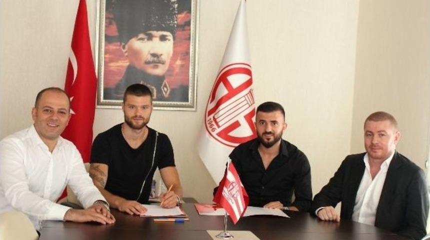 Celustka Ve Rıdvan Şimşek Antalyaspor&rsquo;a İmza Attı
