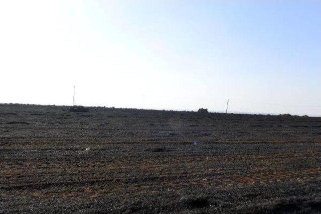 Anız Yangınına Müdahale Eden Itfaiye Aracı Yandı 1