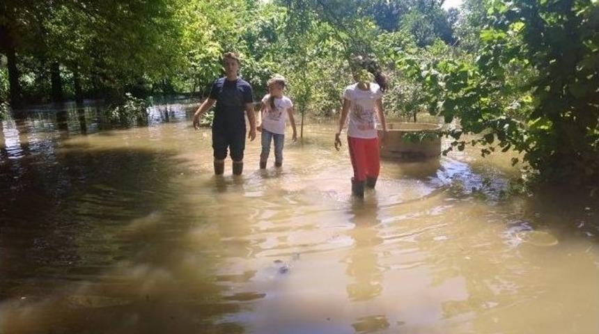 Erenler&rsquo;de Su Baskınları Mağdur Etti
