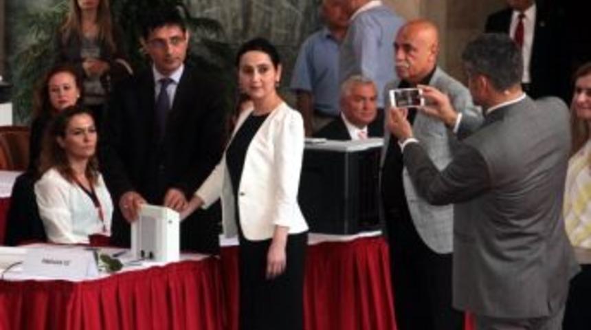 Hdp Eş Genel Başkanı Figen Y&uuml;ksekdağ: