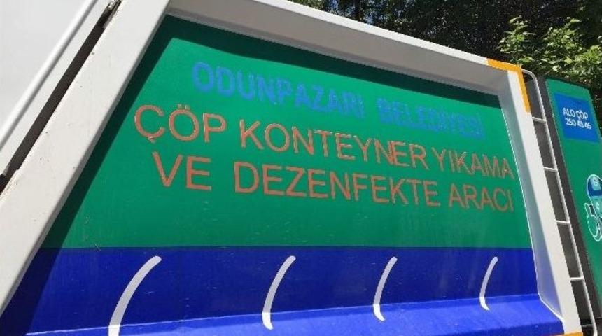 Konteynerler Temizleniyor