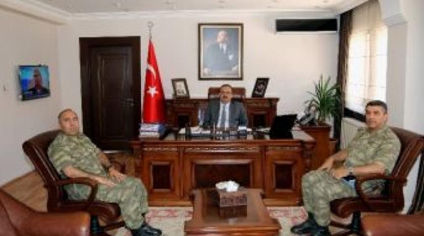 Komutanlardan Vali Canbolat&rsquo;a Veda Ziyareti