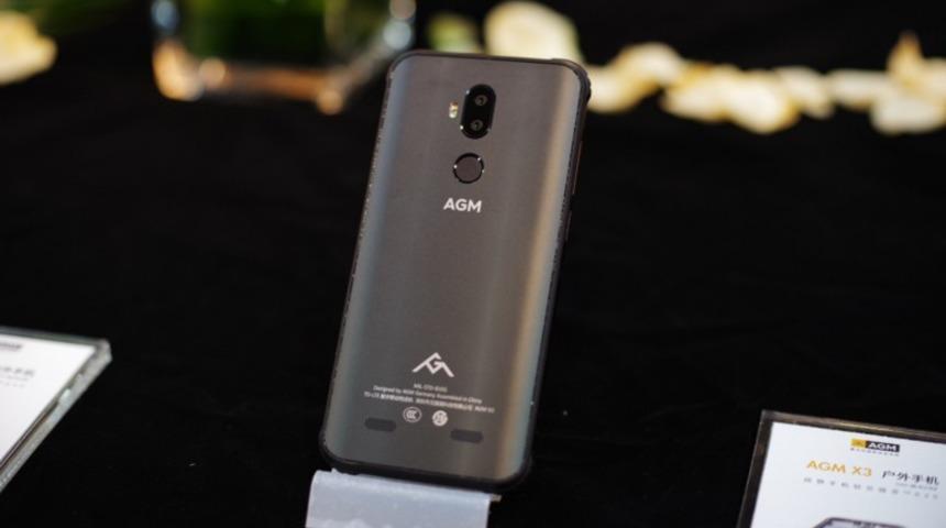 Sağlamlığı ile dikkat çeken telefon: AGM X3!