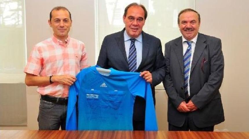 C&uuml;neyt &Ccedil;akır Ve Ekibinden Tff Başkanı Demir&ouml;ren'e Teşekk&uuml;r Ziyareti