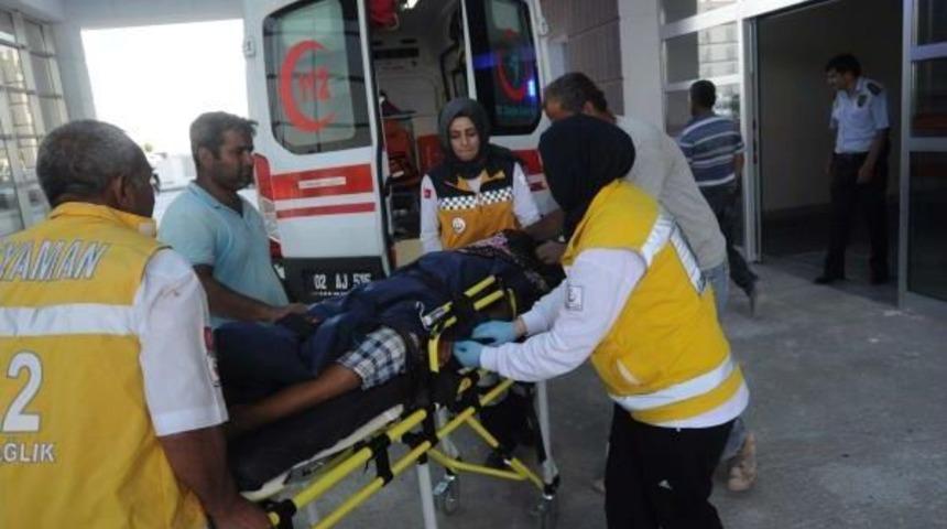Devrilen Trakt&ouml;r&uuml;n &Ccedil;ocuk S&uuml;r&uuml;c&uuml;s&uuml; &Ouml;ld&uuml;, Halası Yaralandı