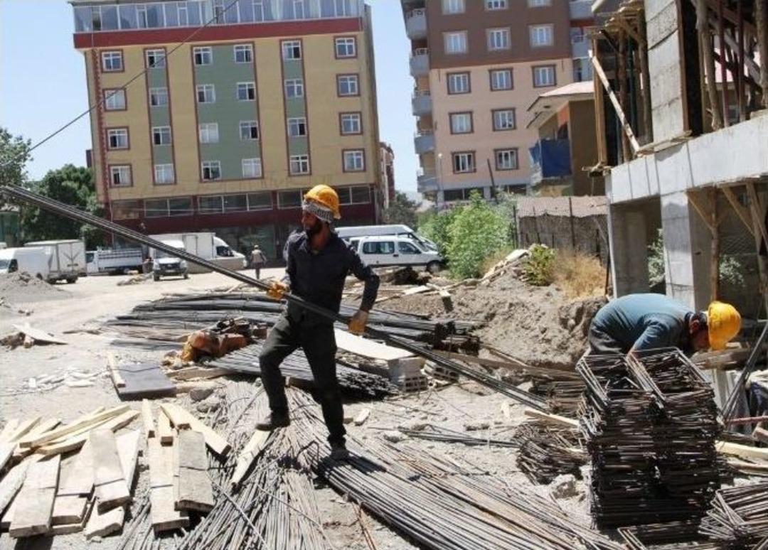 (&ouml;zel Haber) İş&ccedil;ilerin Zorlu Ramazan Mesaisi