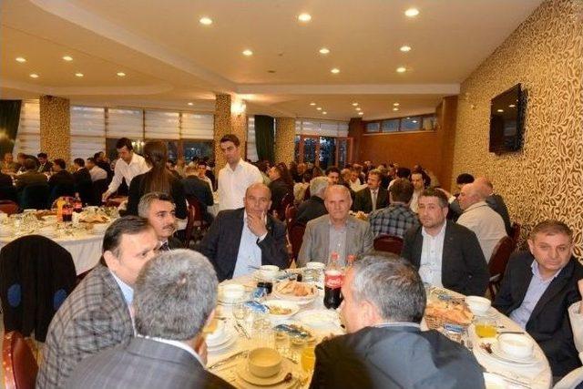 Protokol Ve İş D&uuml;nyası İftarda Buluştu 1