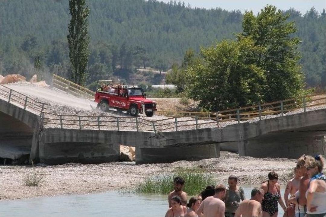 Muğla&rsquo;da Tehlikeli K&ouml;pr&uuml;