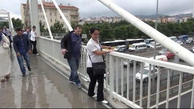 İstanbul'da Yağmur Yağdı, Üst Geçidi Su Bastı