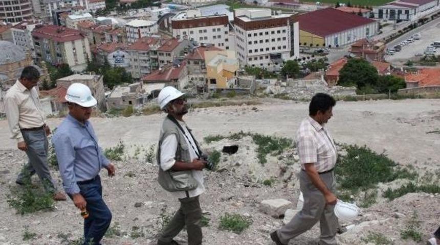 Unesco Temsilcisi Kothari, D&uuml;nyanın En B&uuml;y&uuml;k Yeraltı Şehrinde Incelemelerde Bulundu