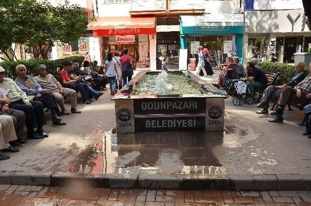 İftar Saati Beklemenin Adresi Parklar