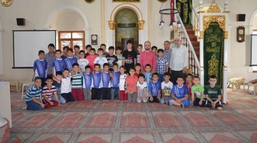 Yaz Kur&rsquo;an Kursları Kula&rsquo;da B&uuml;y&uuml;k İlgi G&ouml;r&uuml;yor