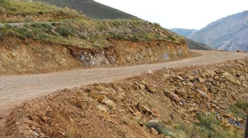 Karag&ouml;z&rsquo;de Yol Genişletme &Ccedil;alışmaları