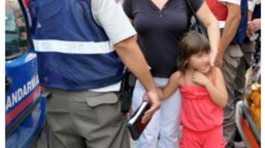 Ukrainian Girl Stays Three Days With Dead Parents In Turkey