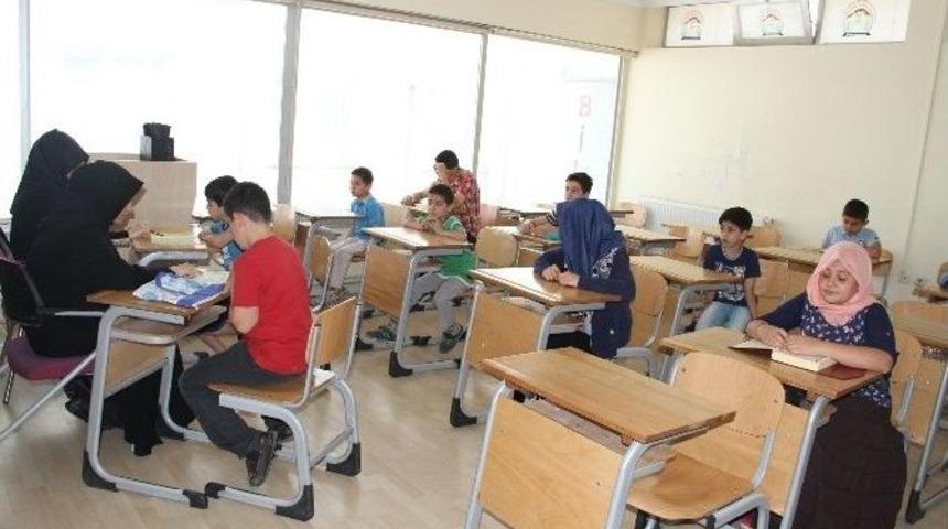 Akyazı&rsquo;da Kur&rsquo;an Kursu İ&ccedil;in Kayıtlar Başladı