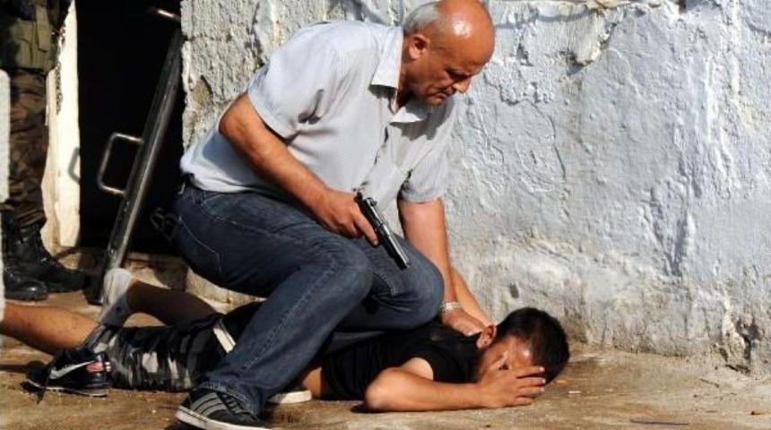 Babayı Rehin Alıp, Oğlunu Gasp Eden Ş&uuml;pheli, Tutuklandı