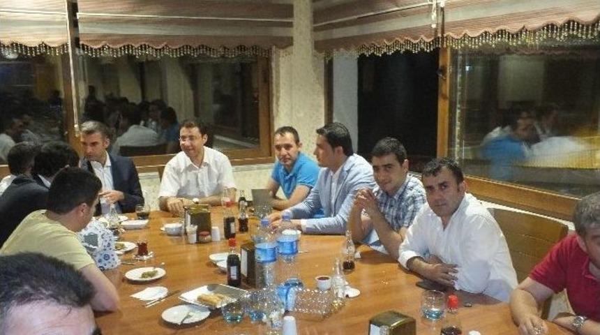 Malazgirt Adliyesi Tayinleri &Ccedil;ıkan Savcı Ve H&acirc;kime Veda Yemeği Verdi