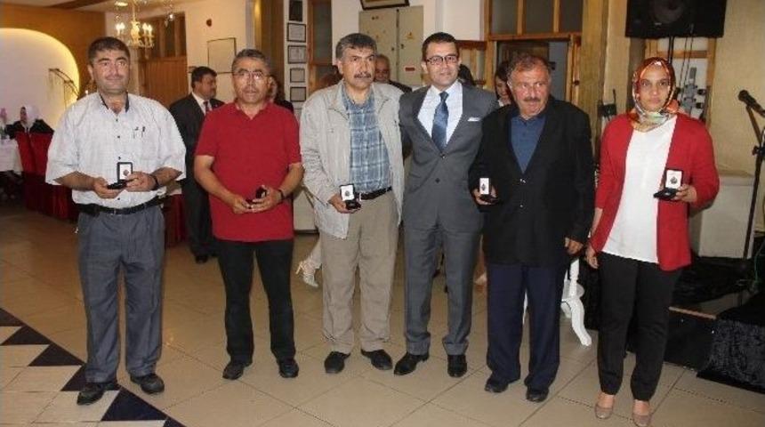 Kızılay&rsquo;dan G&ouml;n&uuml;ll&uuml; Kan Bağış&ccedil;ılarına &Ouml;d&uuml;l