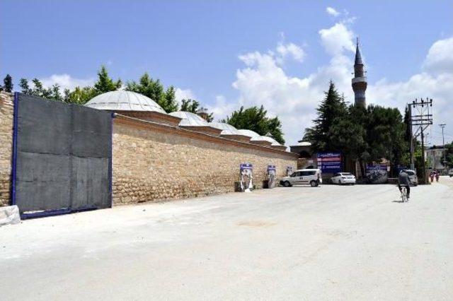 Yenişehir&rsquo;De K&uuml;lliye Duvarının Yıkılmasına Tarih&ccedil;i Tepkisi: Hatanın Arkasına Sığınmak En B&uuml;y&uuml;k Hatadır 1