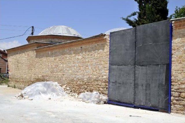 Yenişehir&rsquo;De K&uuml;lliye Duvarının Yıkılmasına Tarih&ccedil;i Tepkisi: Hatanın Arkasına Sığınmak En B&uuml;y&uuml;k Hatadır 3