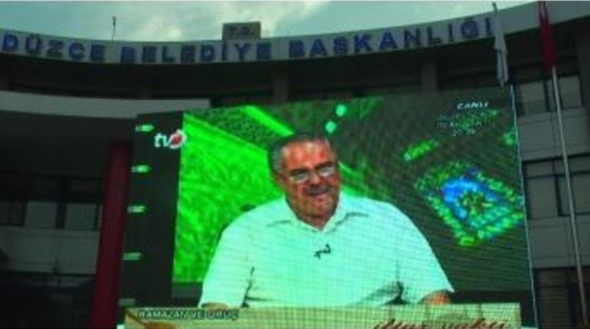 D&uuml;zce Tv Kent Merkezinde Dev Ekranlarda