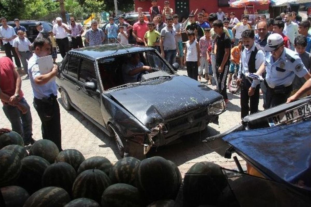 Hırsızlık Yapıp Ka&ccedil;arken Otomobille Markete Girdi