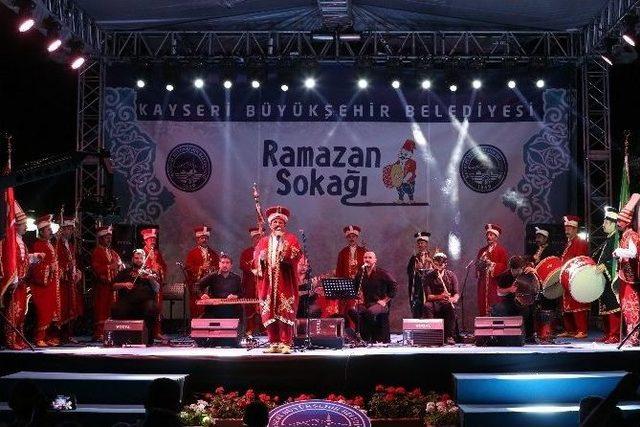 Ramazan Sokağı&rsquo;nda Sufi Mehter R&uuml;zgarı 1