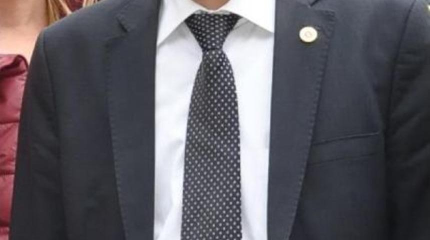 A&ccedil;lık Grevindeki &Ouml;ğretmene Eğitim-Sen'den Destek